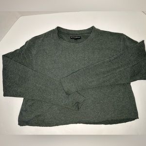 BRANDY MELVILLE ONE SIZE RAW EDGE SEMI-CROP SWEATER